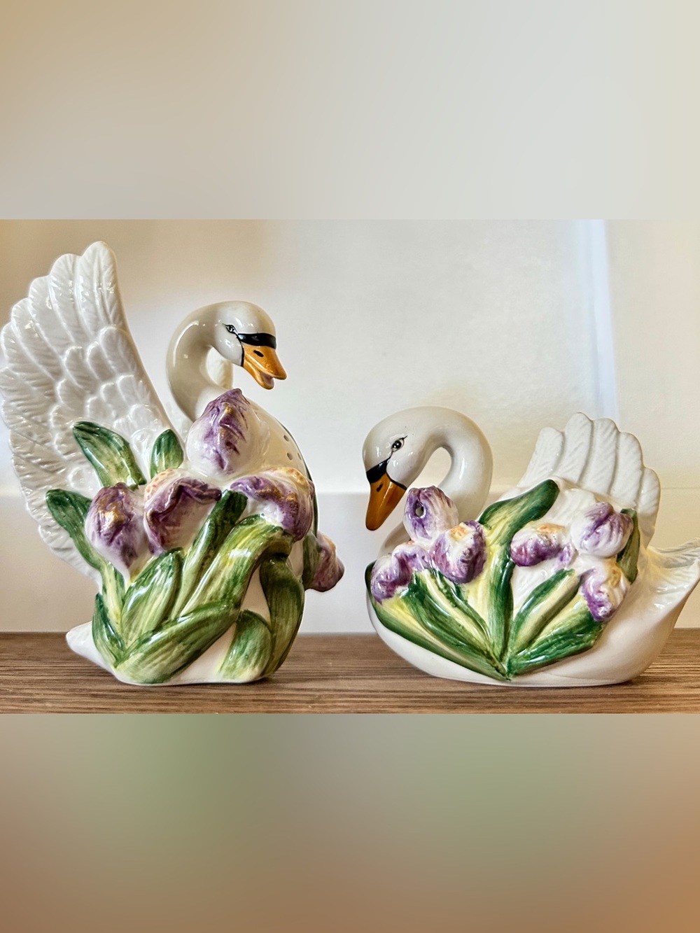 Kaldun & Bogle hand painted Porcelain Swan Decorative salt and pepper shakers